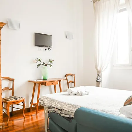 Feliz In Bed & Breakfast *